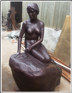 美人魚(yú)銅雕塑