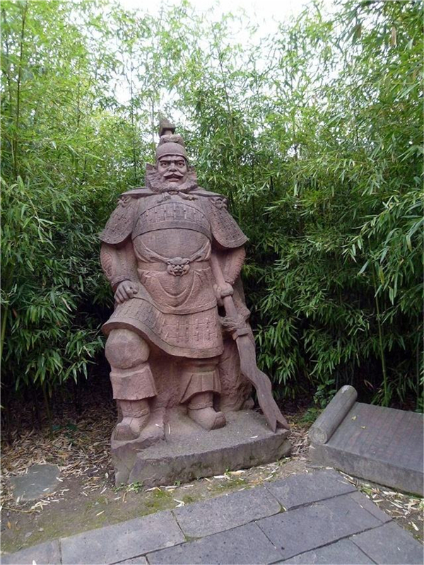 張飛雕塑圖片