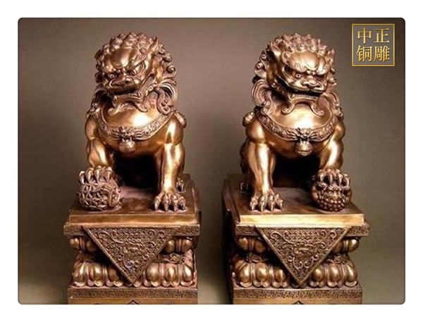 一對(duì)大門(mén)口銅獅子雕塑