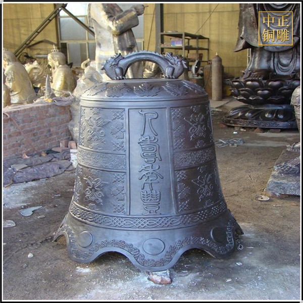 銅鐘雕塑