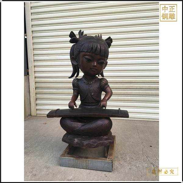 小女孩彈鋼琴銅雕塑